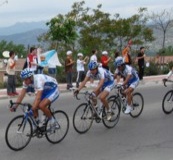 Os ciclistas competirán individualmente e contra o crono